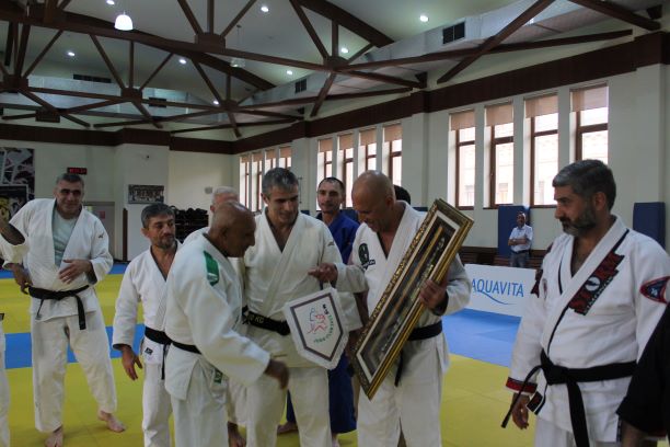 img/posts/efsanevi-ciu-citsu-ustasi-judo-club-2012de-seminar-kecdi-2019-07-21-142019/13.JPG