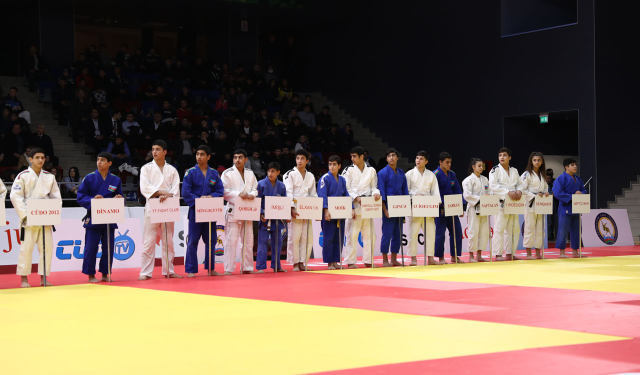 img/posts/judo-club-2012-ilin-son-yarisini-12-medalla-basa-vurdu-2019-12-27-001805/0.jpg