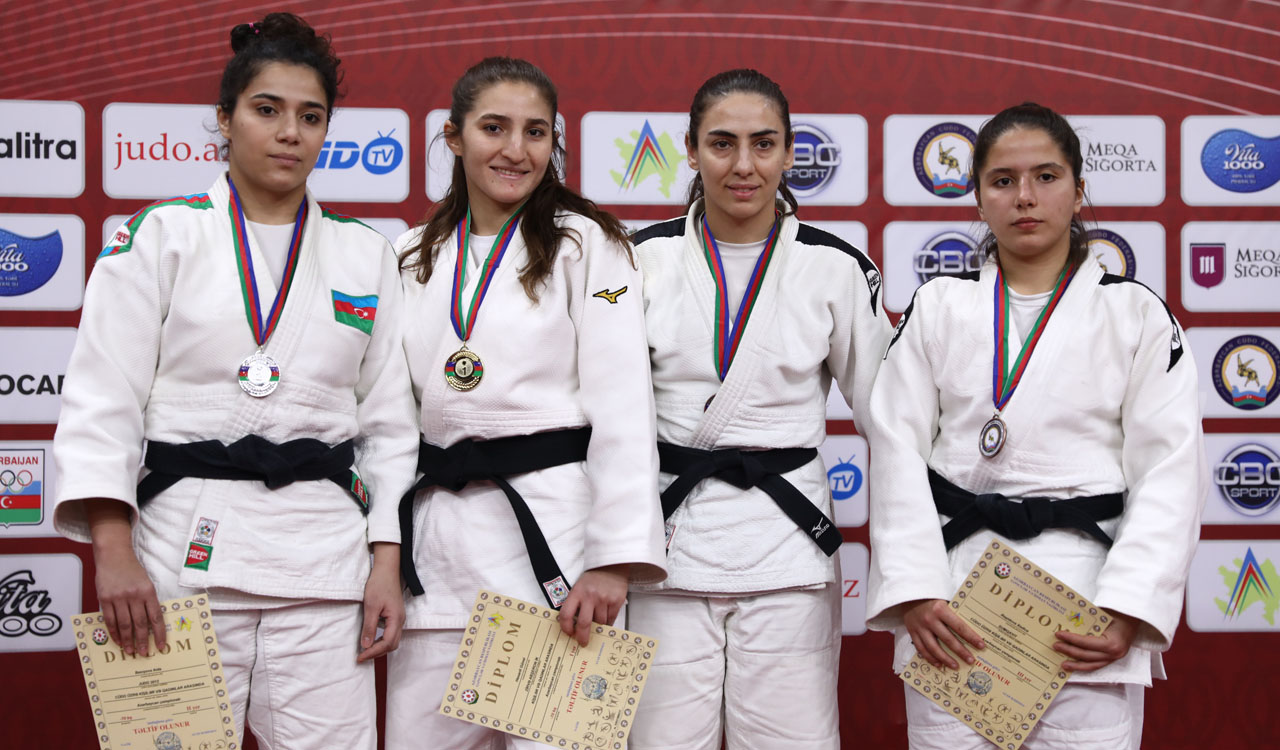 img/posts/judo-club-2012-ilin-son-yarisini-12-medalla-basa-vurdu-2019-12-27-001805/4.jpg