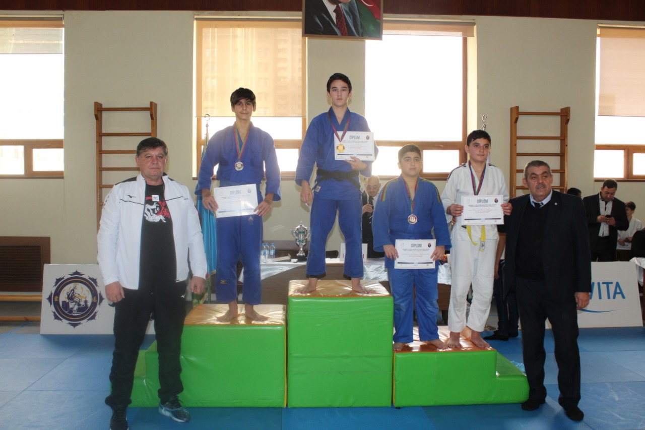 img/posts/judo-club-2012de-umummilli-lider-heyder-eliyevin-anim-gunune-hesr-olunmus-cudo-turniri-kecirilib-2019-12-02-005910/10.jpg